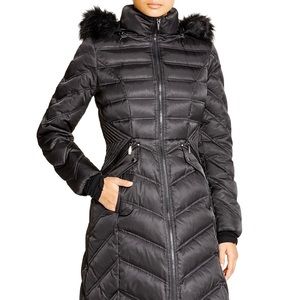 Laundry by Shelli Segal Women’s Black Puffer Coat